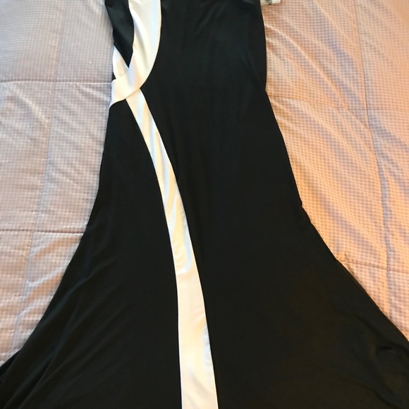 Black and White Dress - Picture 2 of 2